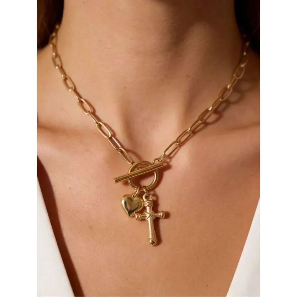 Link Necklace with Cross and Heart A1925